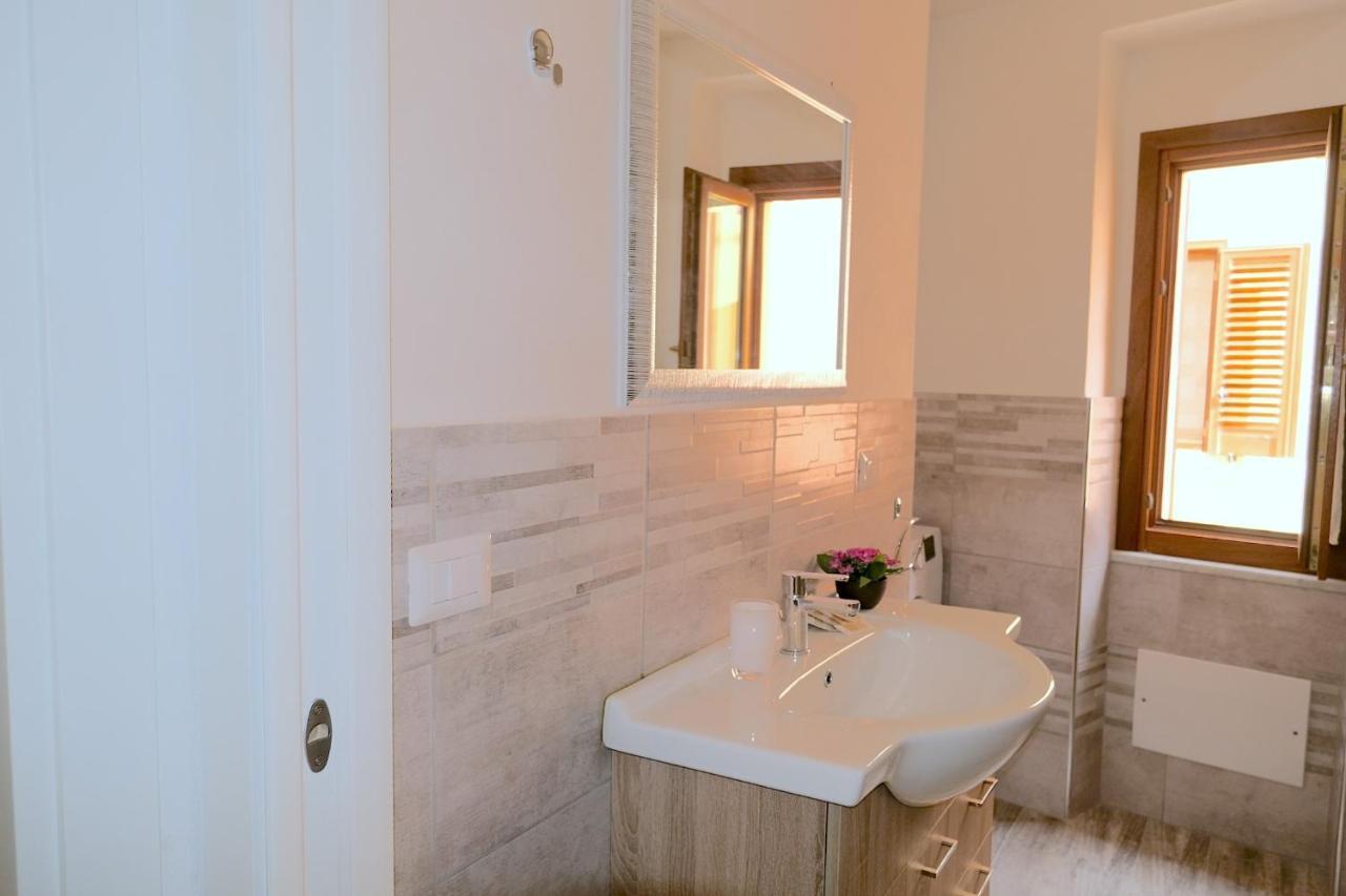 Welcomely - Santa Chiara Apartment Alghero Luaran gambar